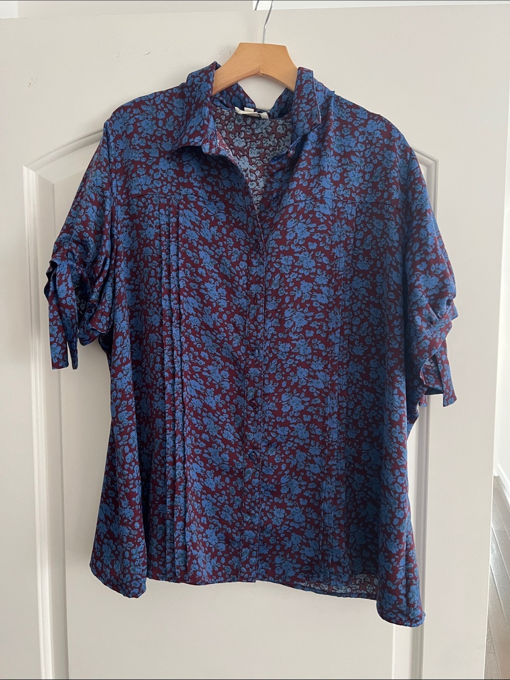 Unique Vintage Blue Floral Tie-Sleeve Blouse on Burgundy